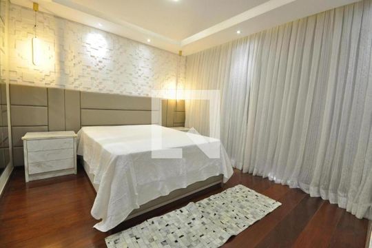 Suíte 1 de casa à venda com 4 quartos, 240m² em Jardim Guapira, São Paulo