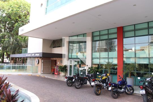 Fachada de apartamento para alugar com 1 quarto, 47m² em Setor Marista, Goiânia