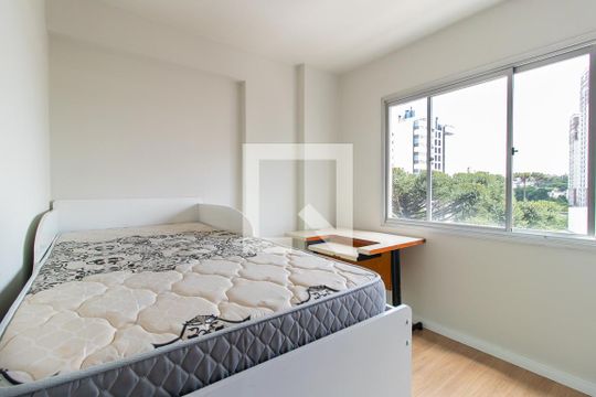 Quarto 1 de apartamento para alugar com 3 quartos, 101m² em Portão, Curitiba