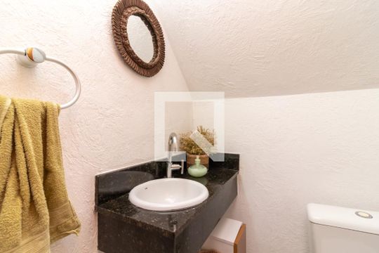 Lavabo de casa para alugar com 3 quartos, 240m² em Vila Nova Cachoeirinha, São Paulo