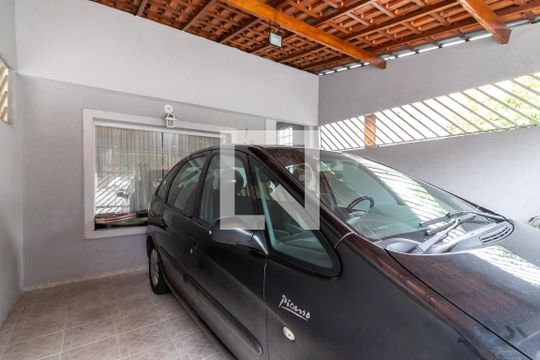 Garagem de casa para alugar com 3 quartos, 240m² em Vila Nova Cachoeirinha, São Paulo