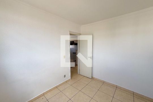 Quarto 1 de apartamento à venda com 2 quartos, 49m² em Diamante, Contagem