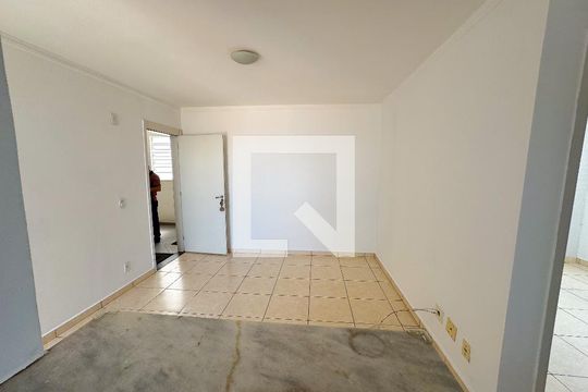 Sala de apartamento à venda com 2 quartos, 49m² em Diamante, Contagem