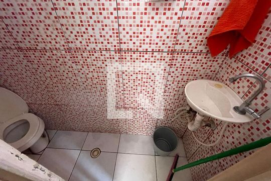 Banheiro de casa para alugar com 1 quarto, 50m² em Jaguaré, São Paulo