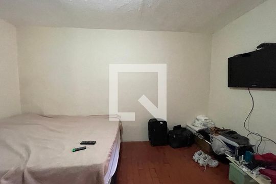 Quarto de casa para alugar com 1 quarto, 50m² em Jaguaré, São Paulo