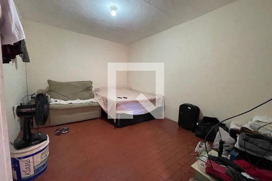 Quarto de casa para alugar com 1 quarto, 50m² em Jaguaré, São Paulo