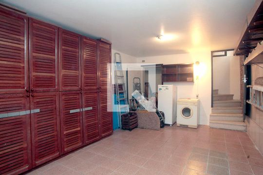 Box Garagem Interna de casa à venda com 5 quartos, 420m² em Petrópolis, Porto Alegre