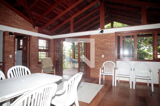 Sala de Estar Edícula de casa à venda com 5 quartos, 420m² em Petrópolis, Porto Alegre