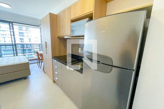 Studio de kitnet/studio para alugar com 1 quarto, 21m² em Jardim Paulista, São Paulo