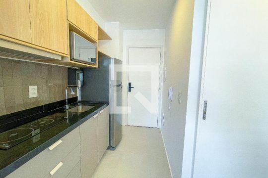 Studio de kitnet/studio para alugar com 1 quarto, 21m² em Jardim Paulista, São Paulo