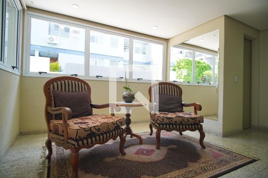 Hall de Entrada de apartamento à venda com 2 quartos, 149m² em Petrópolis, Porto Alegre