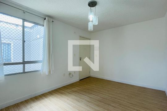 Apartamento para alugar com 2 quartos, 45m² em Água Chata, Guarulhos
