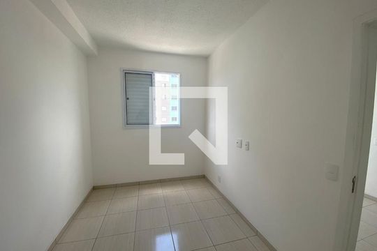Quarto 1 de apartamento para alugar com 2 quartos, 45m² em Vila Sao Paulo, Ferraz de Vasconcelos