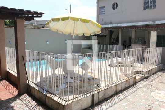 Área Externa de casa para alugar com 4 quartos, 600m² em Posse, Nova Iguaçu
