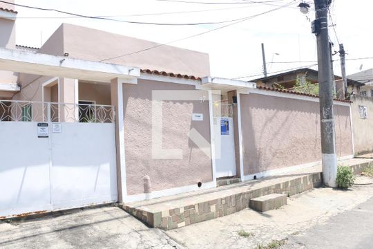 Fachada de casa para alugar com 4 quartos, 600m² em Posse, Nova Iguaçu