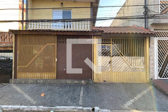 Fachada de casa à venda com 5 quartos, 240m² em Parque Edu Chaves, São Paulo