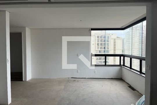 Apartamento à venda com 3 quartos, 187m² em Vila Romana, São Paulo