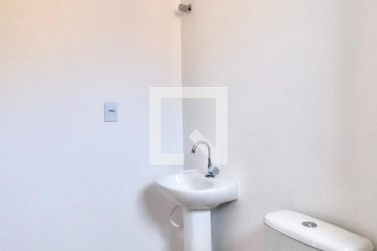 Banheiro de apartamento à venda com 1 quarto, 23m² em Quarta Parada, São Paulo