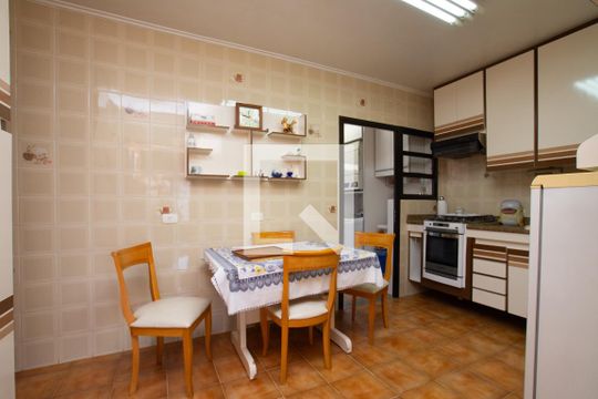 Cozinha de apartamento à venda com 3 quartos, 142m² em Jardim Barbosa, Guarulhos