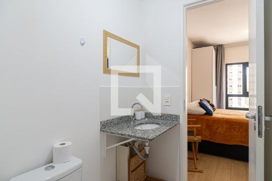 Banheiro de kitnet/studio à venda com 1 quarto, 24m² em Consolação, São Paulo