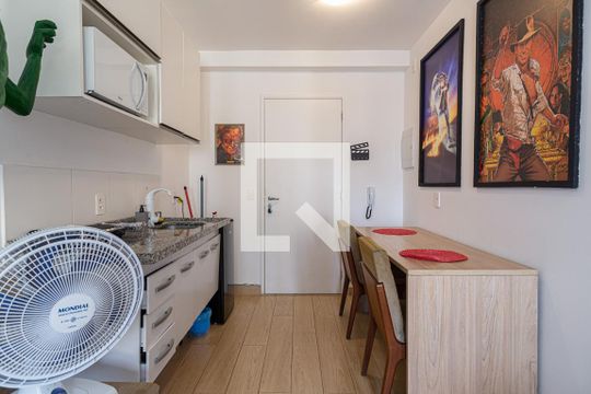 Cozinha de kitnet/studio à venda com 1 quarto, 24m² em Consolação, São Paulo