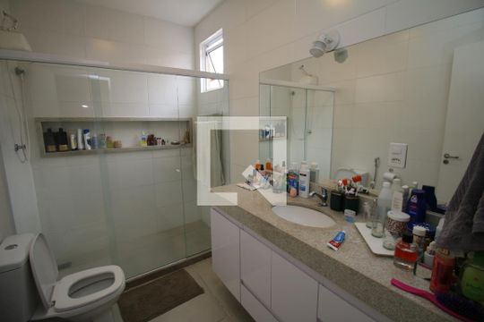 Banheiro da Suíte 2 de casa à venda com 4 quartos, 225m² em Penha, Rio de Janeiro