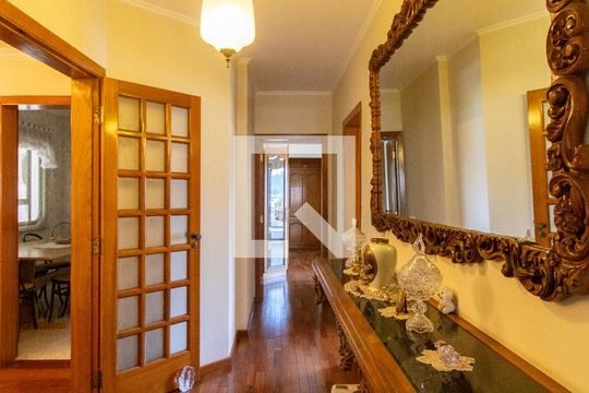 Hall dos Quartos de apartamento à venda com 4 quartos, 221m² em Vila Galvão, Guarulhos