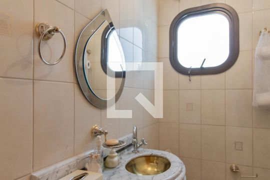 Lavabo de apartamento à venda com 4 quartos, 221m² em Vila Galvão, Guarulhos