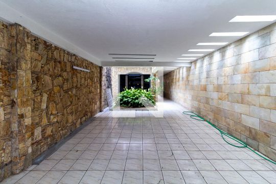 Garagem de casa à venda com 4 quartos, 400m² em Vila Santa Clara, São Paulo