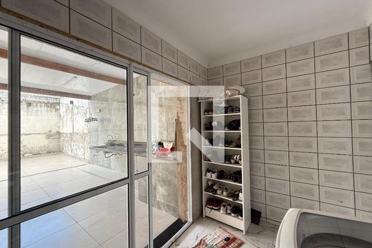 Área de Serviço de casa para alugar com 3 quartos, 300m² em Parque Suzano, Suzano