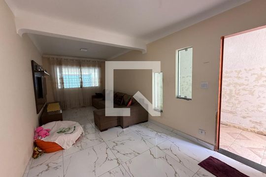 Sala de casa para alugar com 3 quartos, 300m² em Parque Suzano, Suzano
