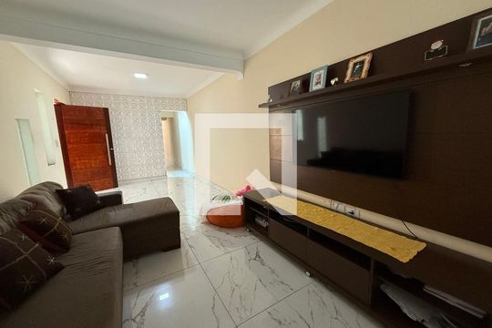 Sala de casa para alugar com 3 quartos, 300m² em Parque Suzano, Suzano