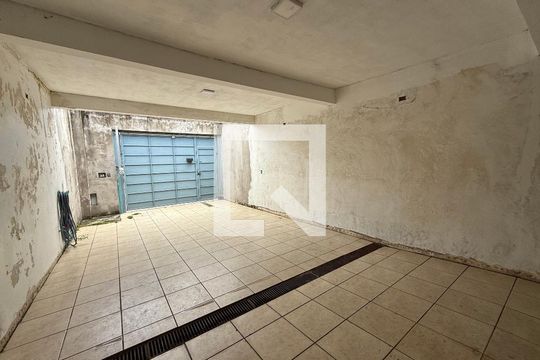 Área comum de casa para alugar com 3 quartos, 300m² em Parque Suzano, Suzano