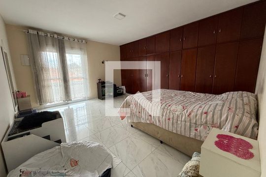Quarto de casa para alugar com 3 quartos, 300m² em Parque Suzano, Suzano