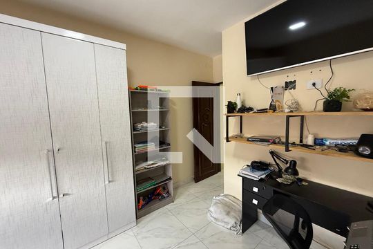 Quarto 3 de casa para alugar com 3 quartos, 300m² em Parque Suzano, Suzano