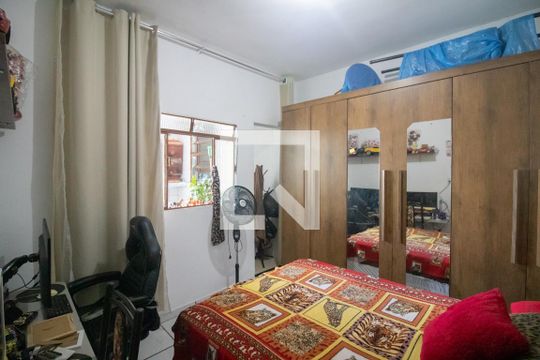 Quarto Suíte de casa à venda com 3 quartos, 140m² em Tropical, Contagem