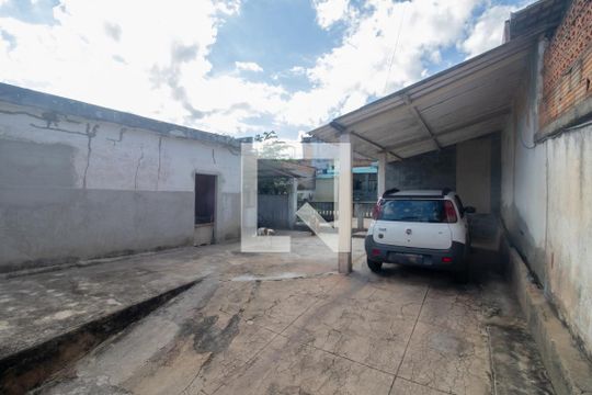 Garagem de casa à venda com 3 quartos, 140m² em Tropical, Contagem