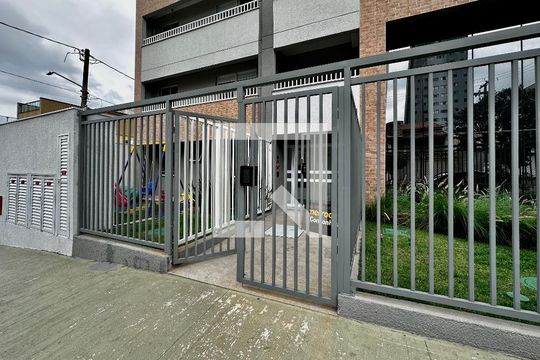 Fachada de kitnet/studio para alugar com 1 quarto, 20m² em Jardim Aeroporto, São Paulo