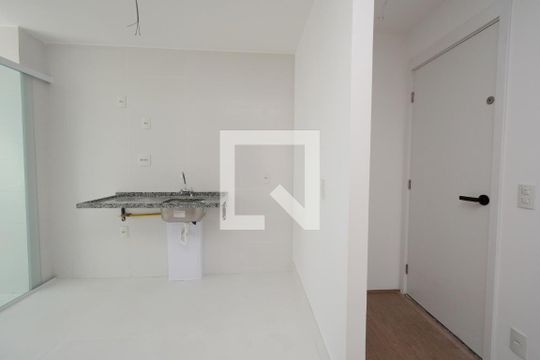 Cozinha de apartamento para alugar com 3 quartos, 58m² em Campininha, São Paulo