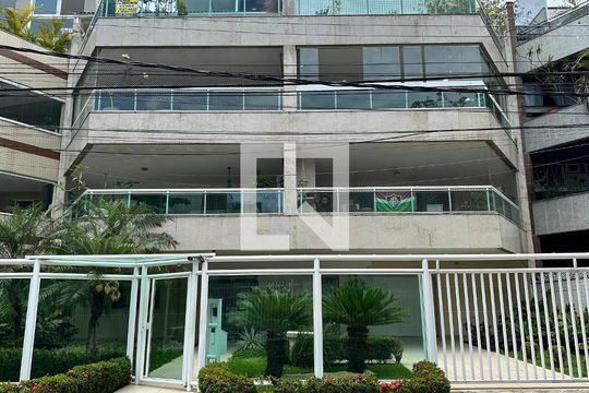 Fachada de apartamento à venda com 3 quartos, 190m² em Recreio dos Bandeirantes, Rio de Janeiro