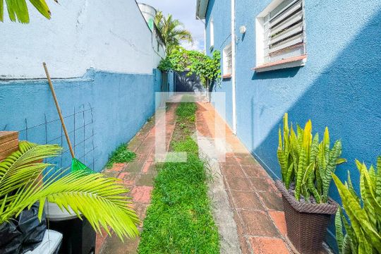 Garagem de casa para alugar com 3 quartos, 250m² em Pinheiros, São Paulo