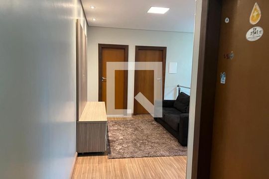 Sala de casa à venda com 3 quartos, 289m² em Heliópolis, Belo Horizonte