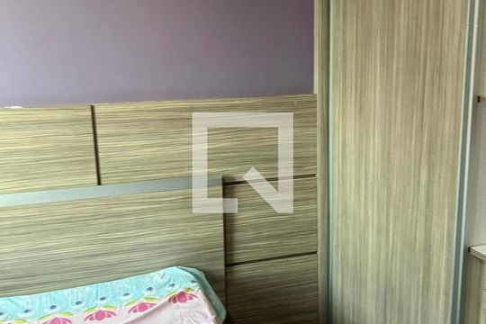 Quarto de casa à venda com 3 quartos, 289m² em Heliópolis, Belo Horizonte