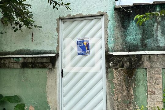 Fachada de casa à venda com 2 quartos, 176m² em Vargem Grande, Rio de Janeiro