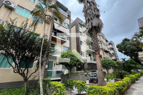 Fachada do bloco de apartamento para alugar com 2 quartos, 50m² em Curicica, Rio de Janeiro