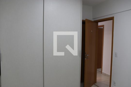 Quarto 1 de apartamento para alugar com 3 quartos, 79m² em Setor Goiânia 2, Goiânia