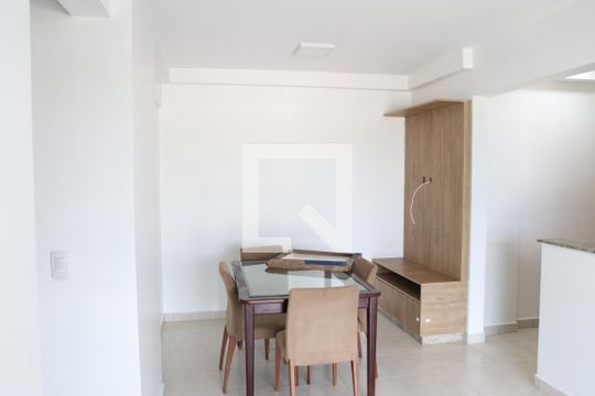 Sala de apartamento para alugar com 3 quartos, 79m² em Setor Goiânia 2, Goiânia