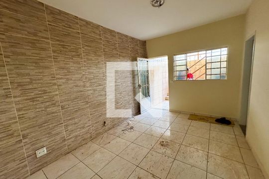 Casa à venda com 3 quartos, 180m² em Novo Eldorado, Contagem