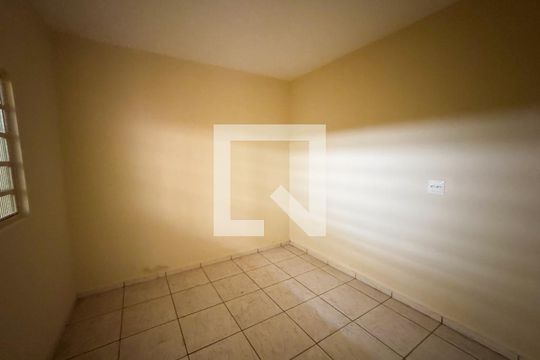 Quarto de casa à venda com 3 quartos, 180m² em Novo Eldorado, Contagem
