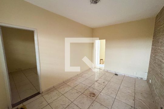Sala de casa à venda com 3 quartos, 180m² em Novo Eldorado, Contagem